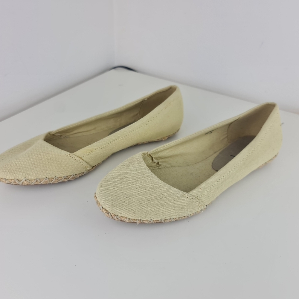Gomax Womens Round Toe Slip On Flat Heel Espadrille Shoes Size 10